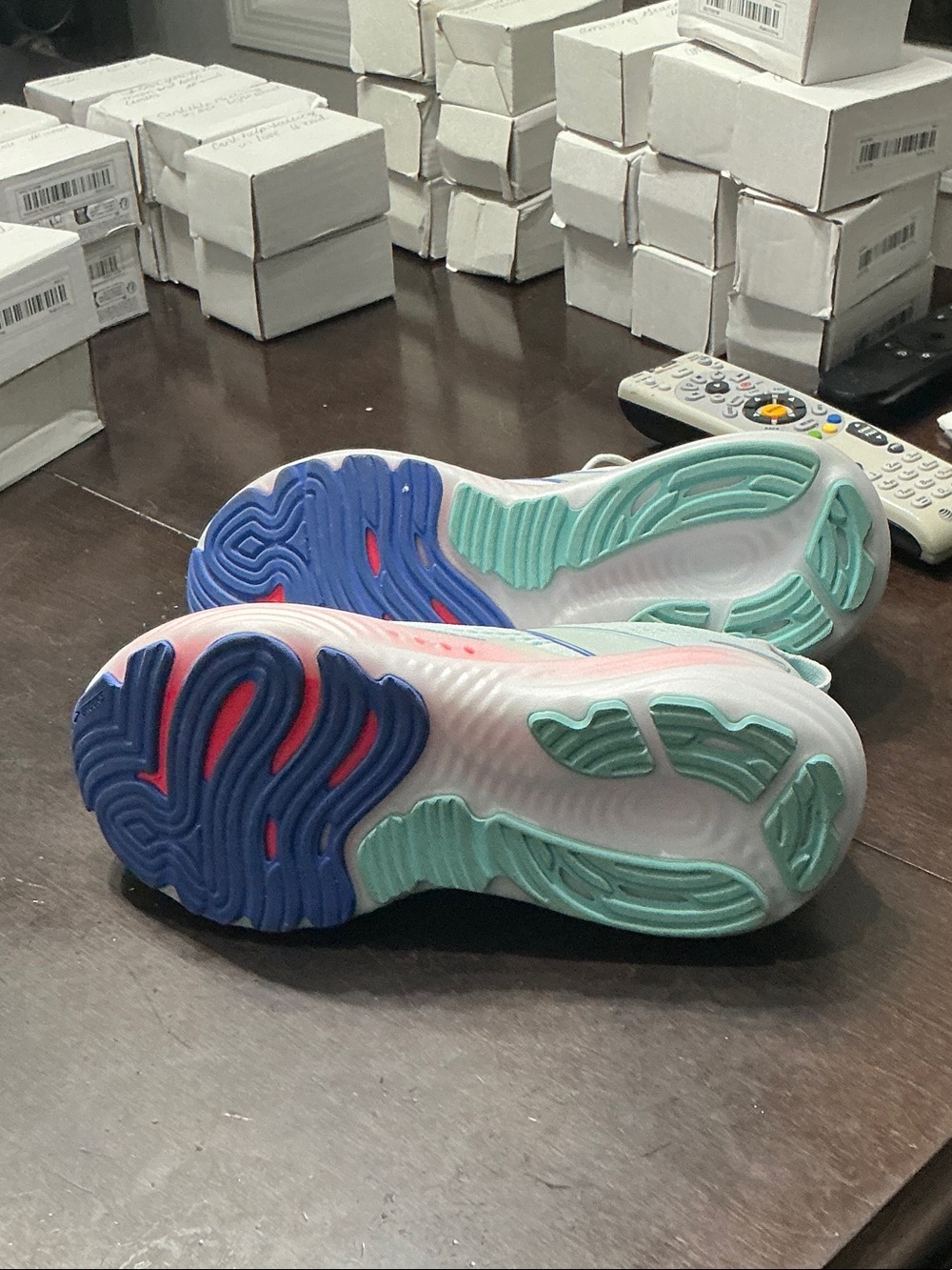 Brooks Women’s White Running Shoes with Blue and Pink Accents - Picture 7 of 7